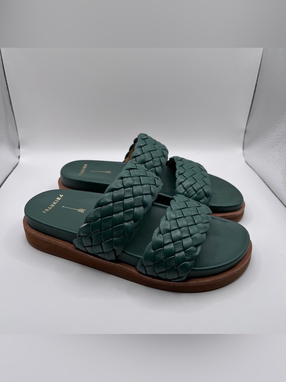 FRANKIE4 Malone woven leather slides in emerald green size 6 EUC - Picture 2 of 7